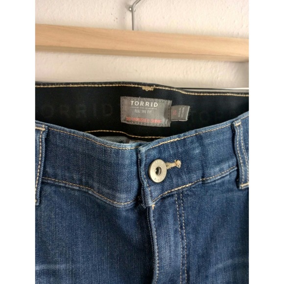 Torrid Womens Premium Bombshell Stretch Skinny Crop Blue Denim Jeans Size 20 - Picture 6 of 6